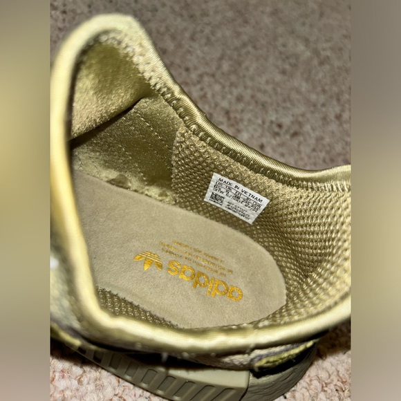 ADIDAS NMD_R1 ORBIT GREEN VELVET GOLD - Picture 6 of 7